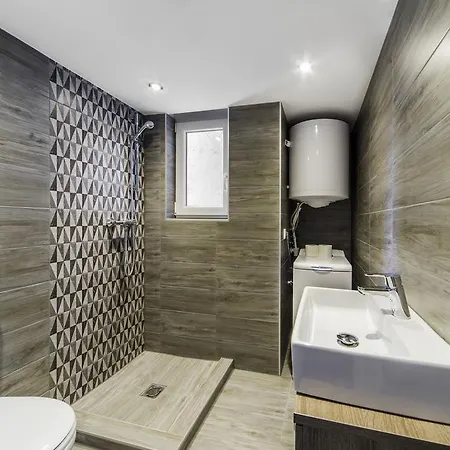 Apartment D53 *